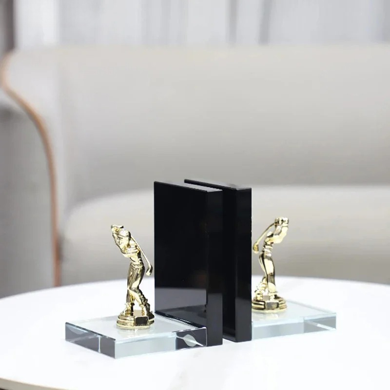 Złota Figurka Golfisty Abstrak – Aesthetic Bookend recenzja i cena