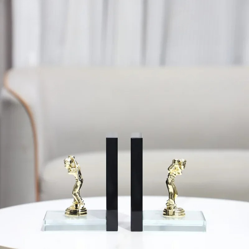 Złota Figurka Golfisty Abstrak – Aesthetic Bookend recenzja i cena
